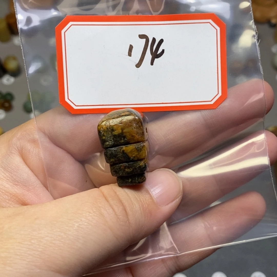 【闪购商品】蛇纹石玉配饰未镶嵌阿**玩