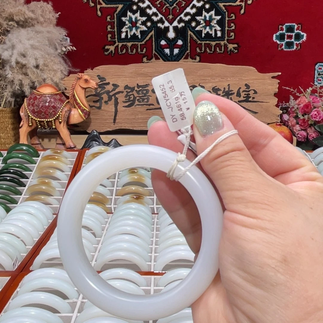 未镶嵌手镯和田玉天然优雅高贵气质老料于田