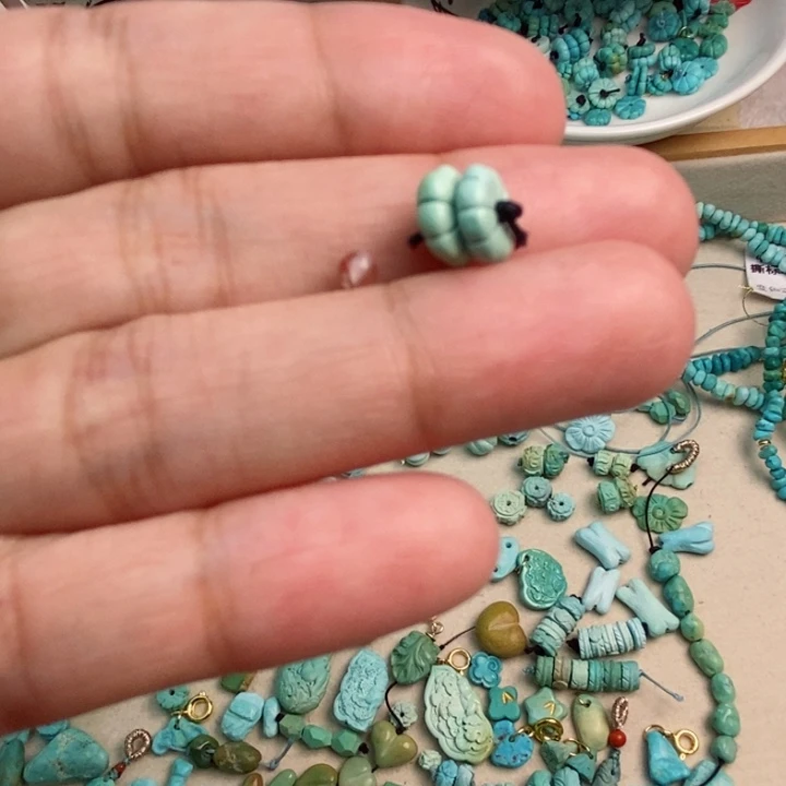 南红玛瑙未镶嵌珠宝奇石