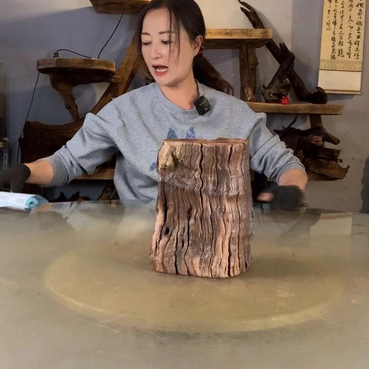 女***姨天然的云南紫柚木会黄水