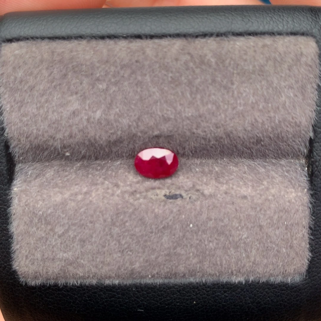 裸石红宝石5×7mm