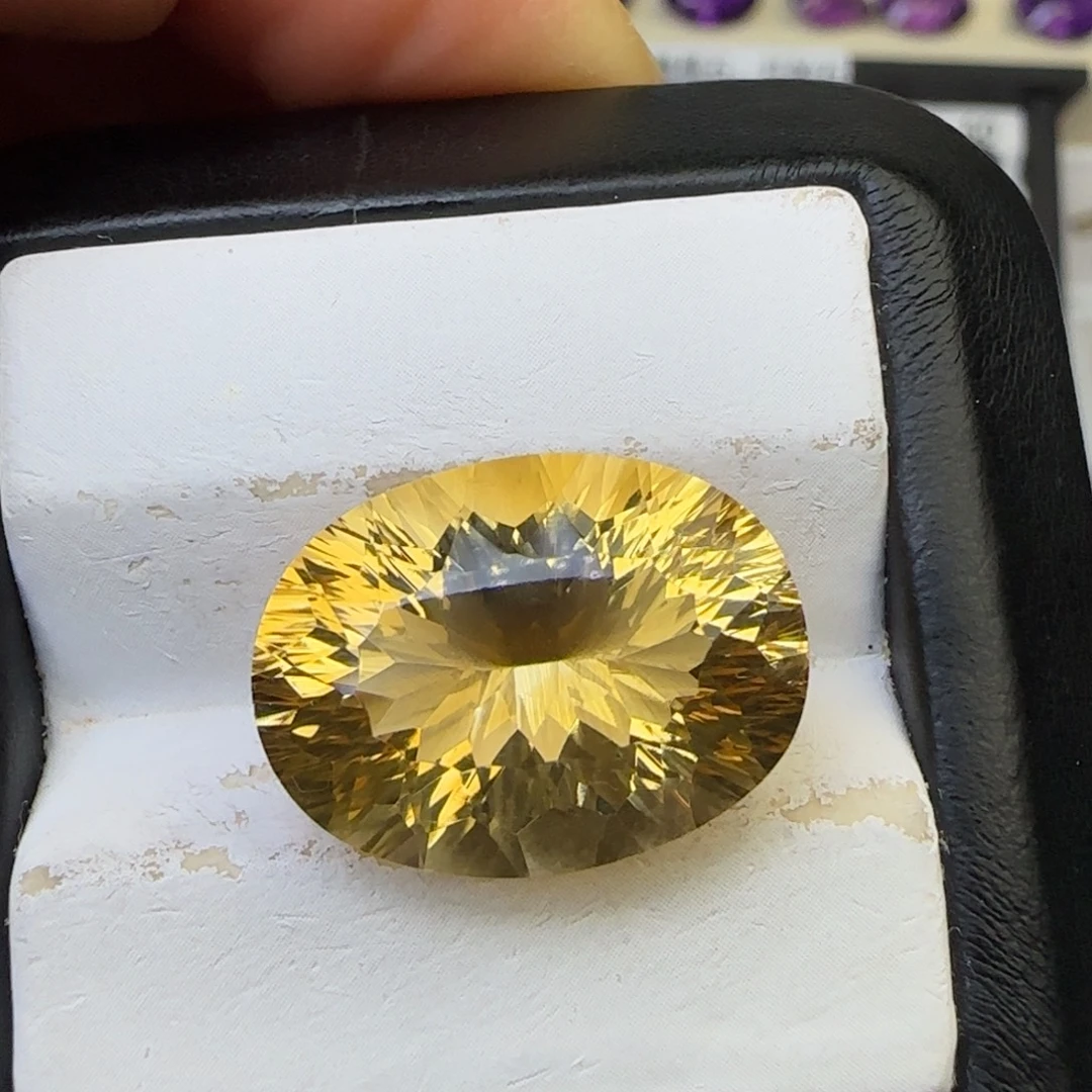 黄晶珠宝半成品未镶嵌天然16.15克拉