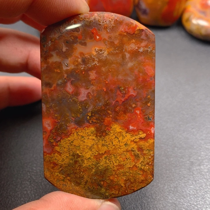 玛瑙/玉髓颈饰未镶嵌孤****酒