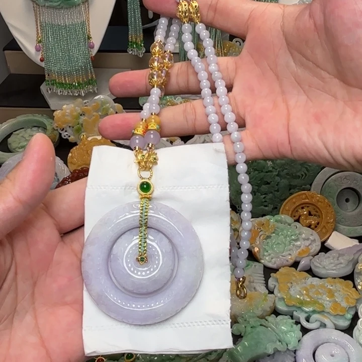 翡翠未镶嵌颈饰吊坠