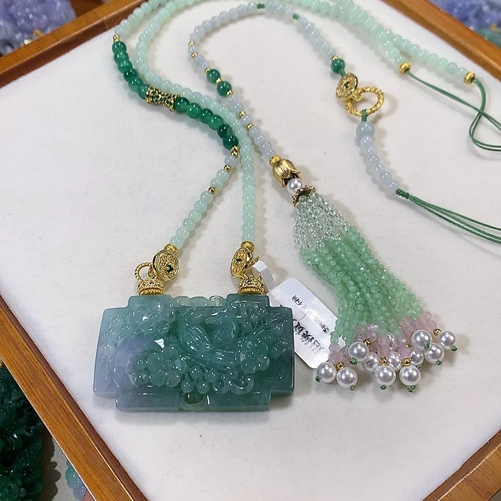 翡翠未镶嵌颈饰翡翠吊坠