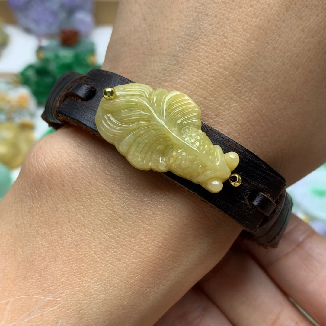 翡翠颈饰未镶嵌翡翠