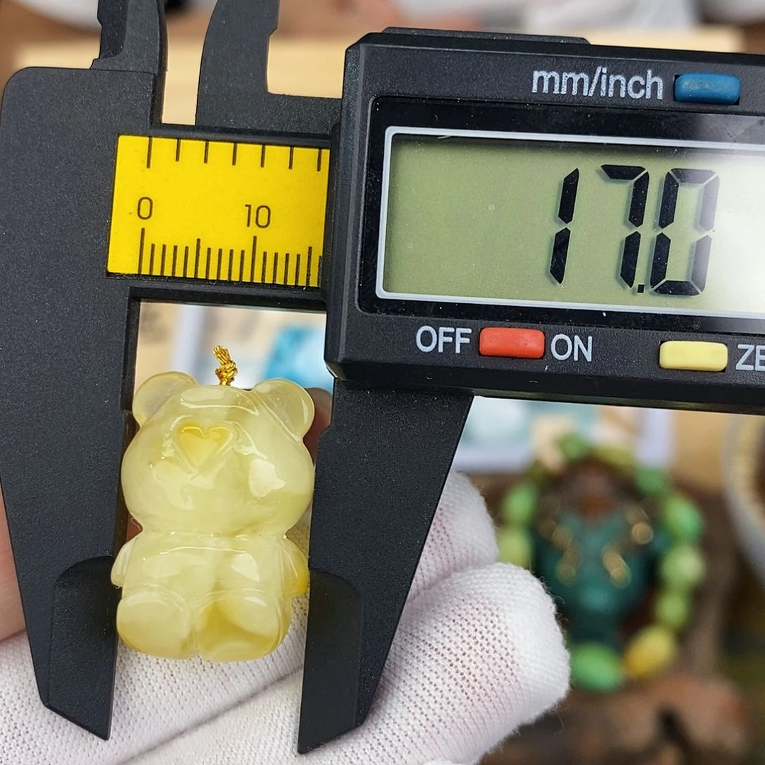 未镶嵌琥珀珠宝奇石