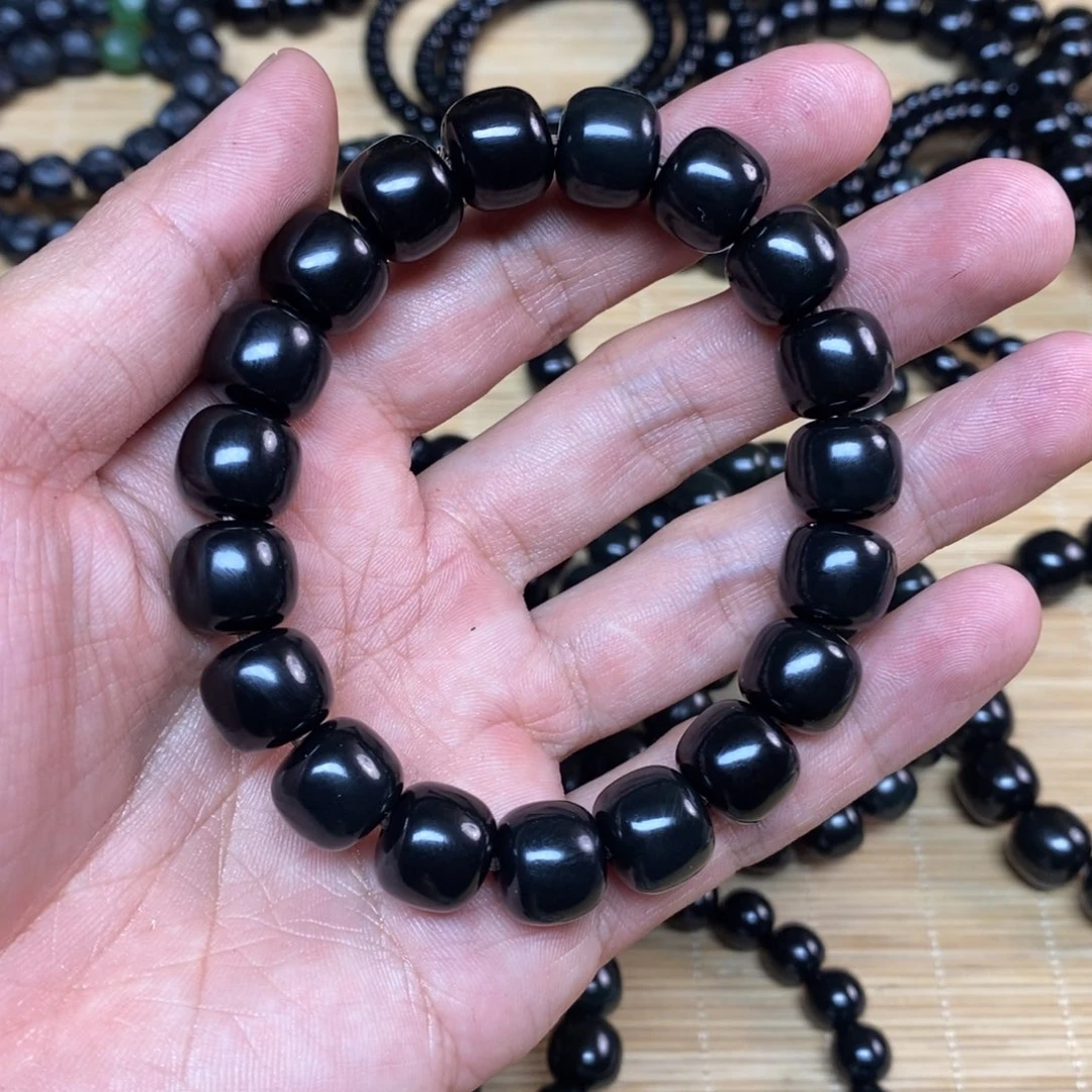 B***e和田玉未镶嵌手链