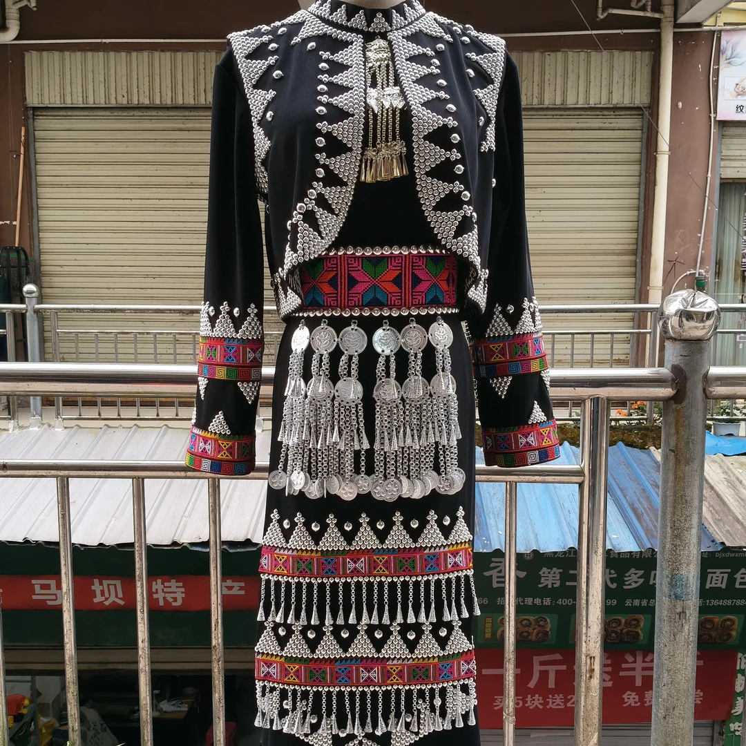 云南少数民族哈尼族刺绣手工银泡黑色长裙套装女装