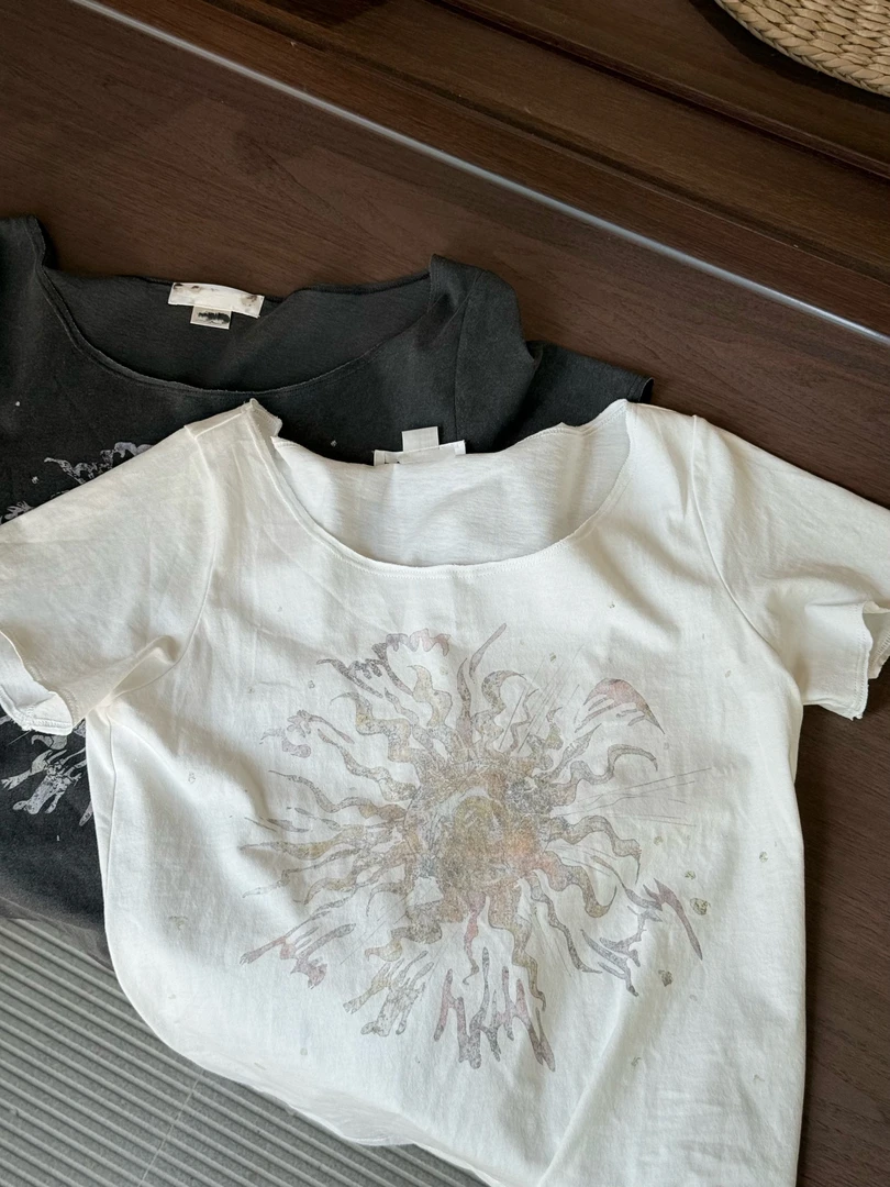 JIREH以乐   韩代  25s “CHILL”不一样的大领口T恤 可斜肩