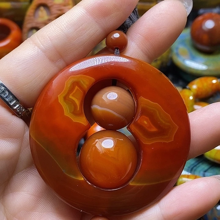 已***置玛瑙/玉髓未镶嵌颈饰