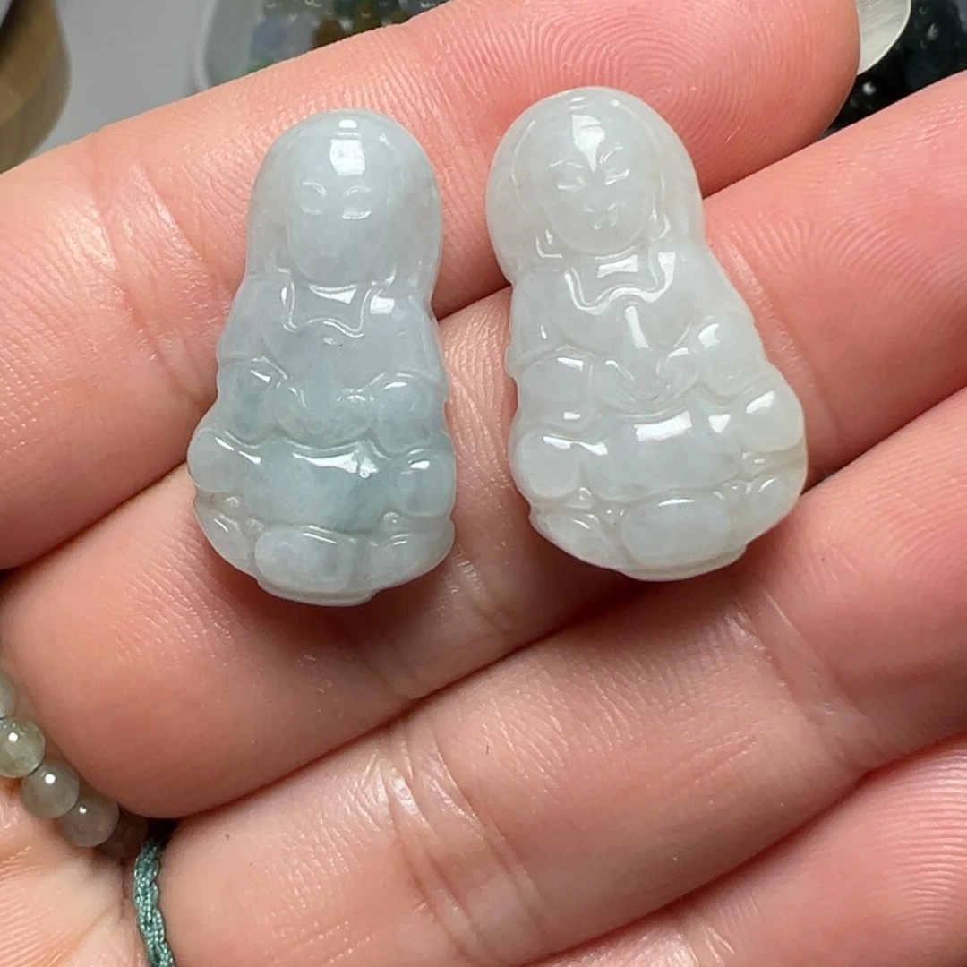 翡翠未镶嵌颈饰观音一个9.99