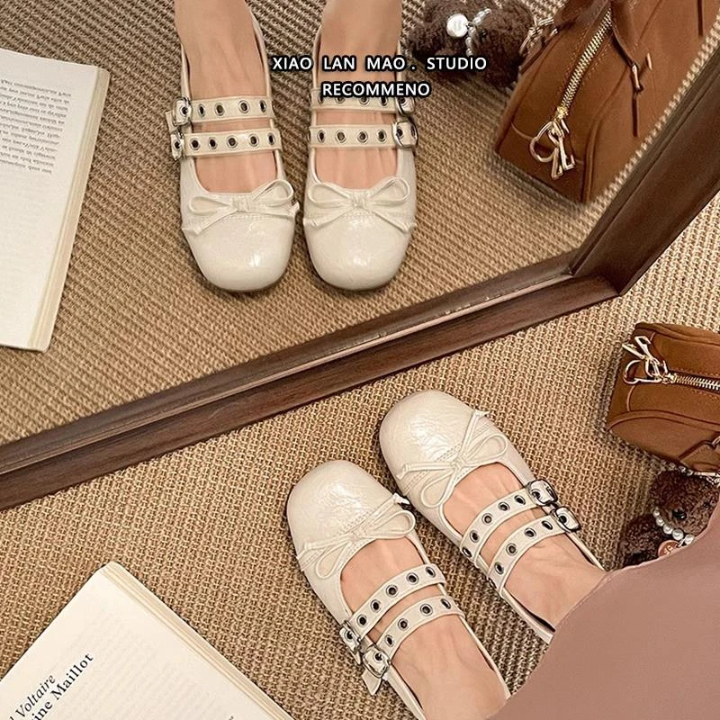 【澳门专柜正品】白色复古芭蕾风浅口平底单鞋女2025新款春秋百搭法