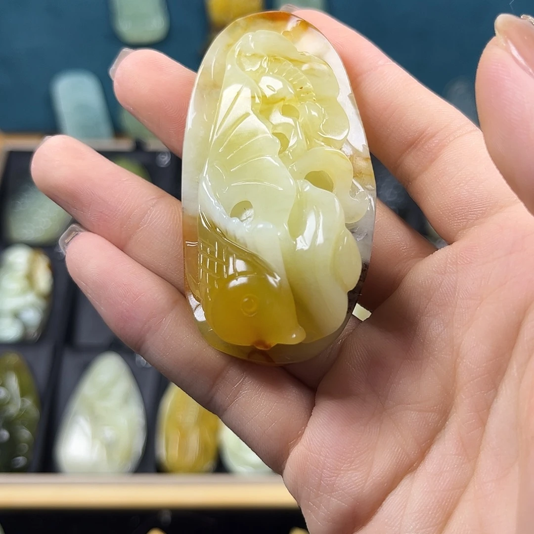 蛇纹石玉合金颈饰