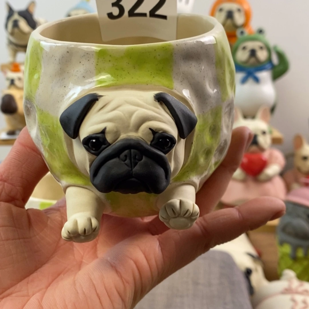 【闪购商品】322巴哥绿色杯陶瓷摆件