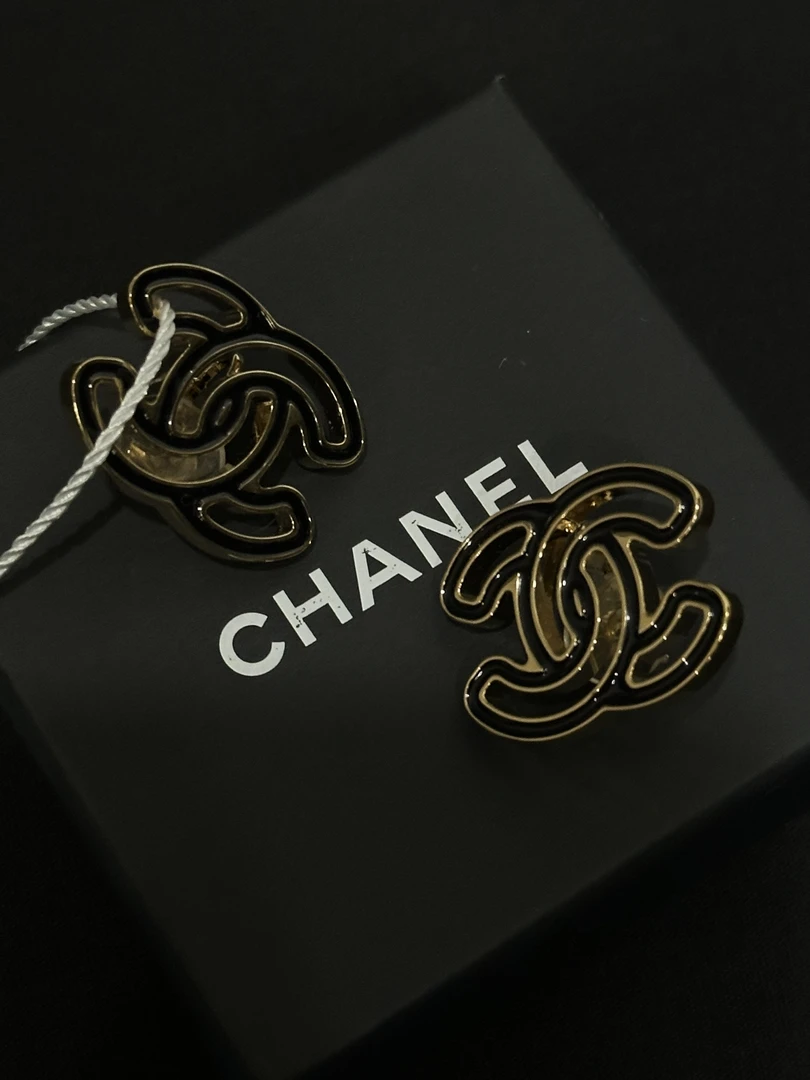 95新 Chanel/香奈儿 24A镂空珐琅耳夹/JJ5021813
