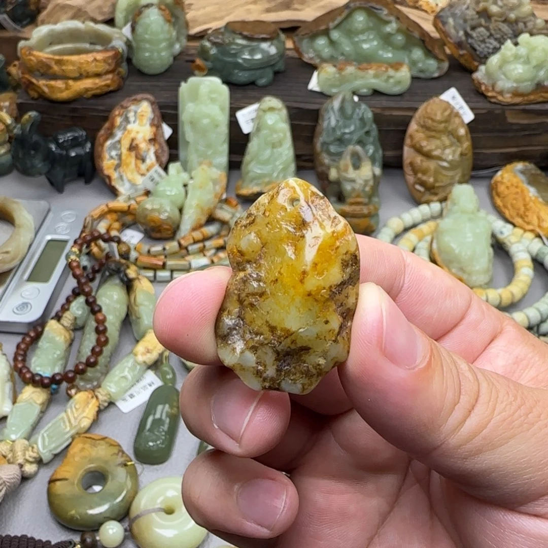 岫岩河磨玉（透闪石质玉）未镶嵌珠宝奇石