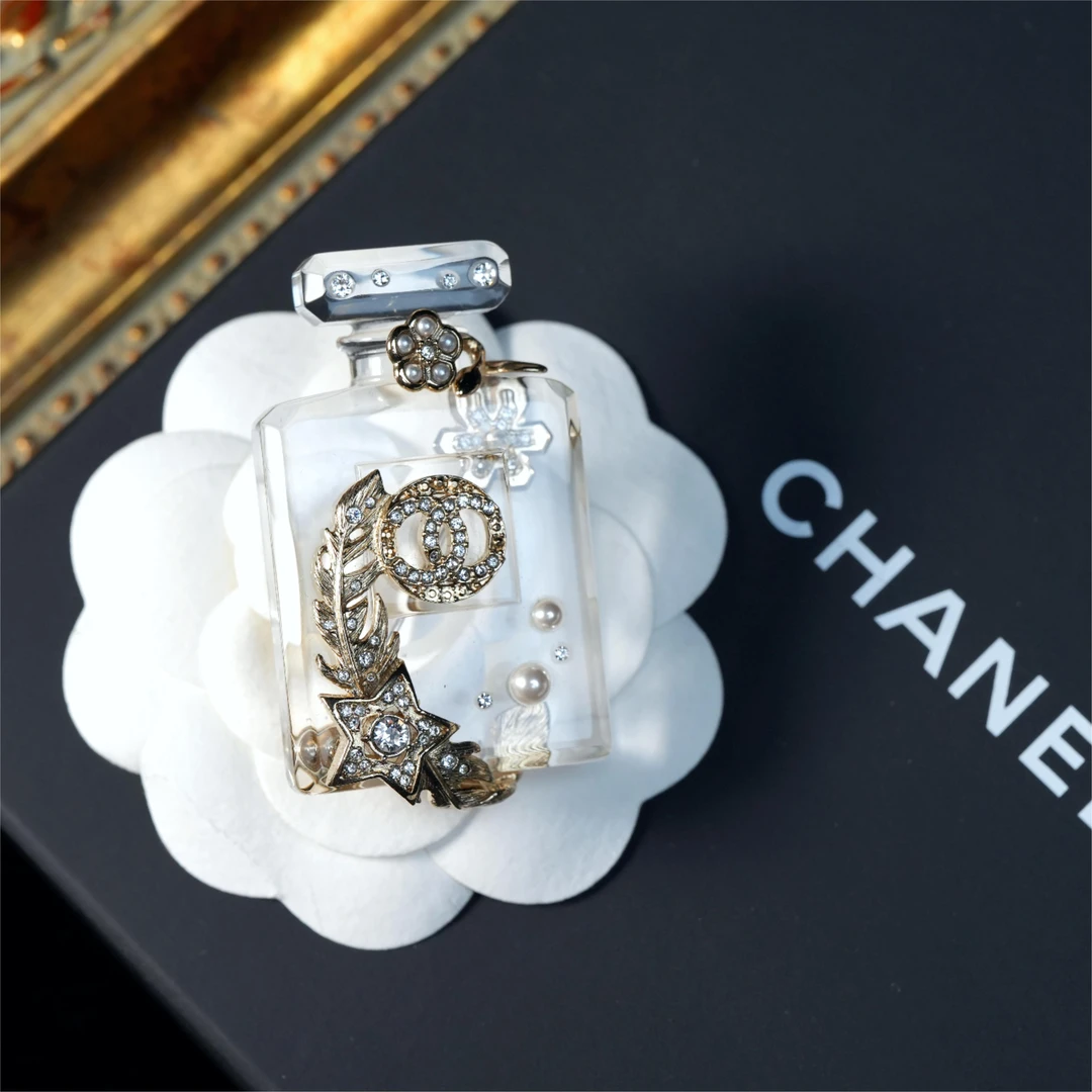 95新 Chanel/香奈儿 柚礼中古/香奈儿雪地系列香水瓶胸针CG505010