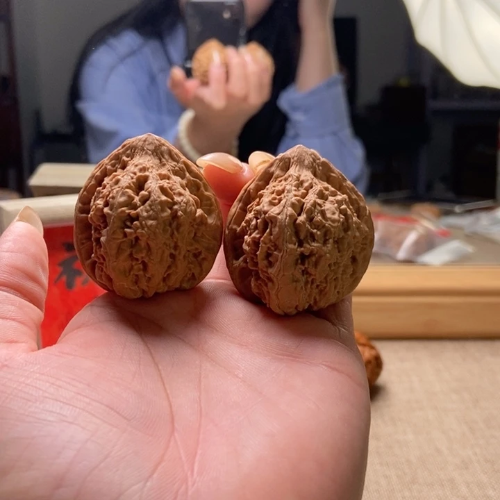 文玩核桃吊坠牡丹纹40