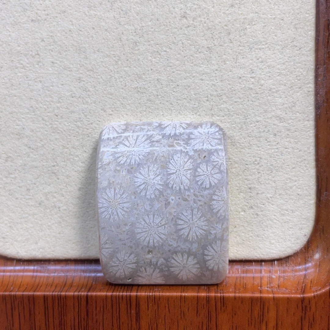 硅化玉未镶嵌颈饰k60