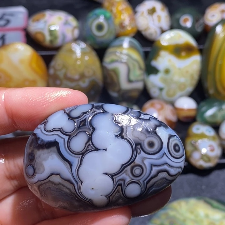 玛瑙/玉髓未镶嵌珠宝奇石54