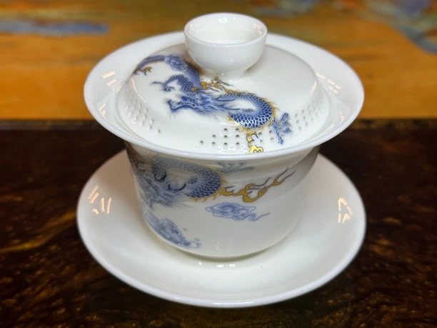 羊脂玉陶瓷盖碗悬停旋转设计中式功夫茶具