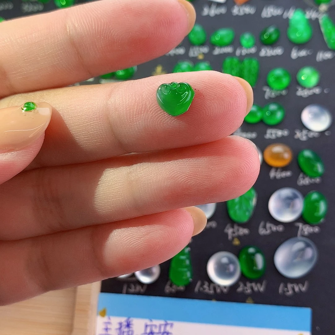 翡翠未镶嵌颈饰纯天然翡翠a货