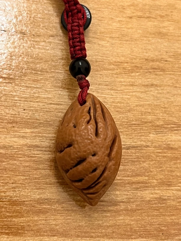 桃核吊坠手机钥匙挂件项链吊坠（一物一拍）