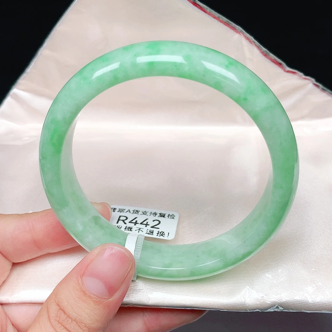 翡翠未镶嵌手镯正圈57