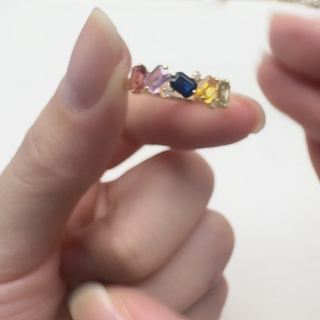 蓝宝石戒指18K金镶嵌