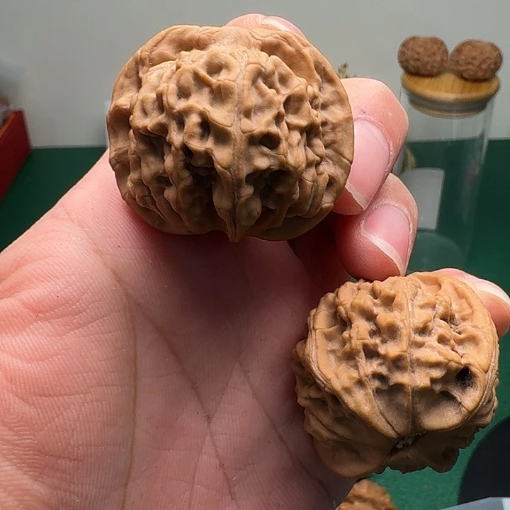 M***d文玩核桃把件山地二爷帽41尺