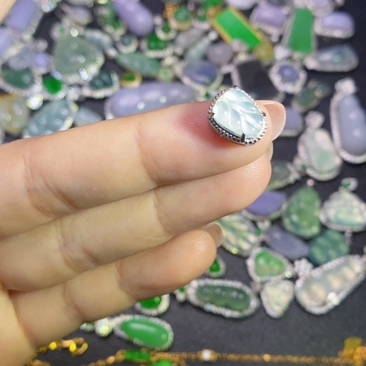 颈饰未镶嵌翡翠翡翠