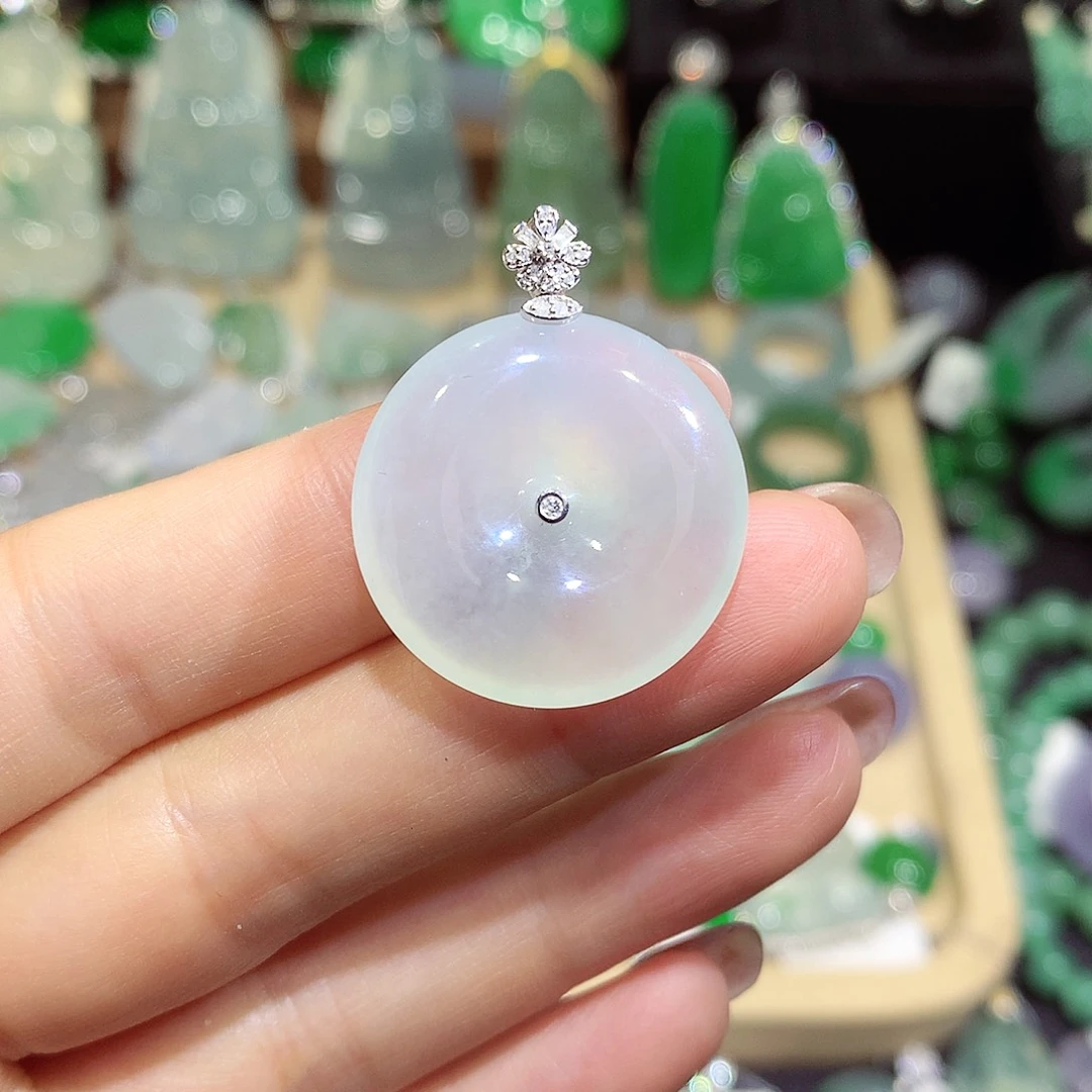 颈饰18K金镶嵌翡翠扣子