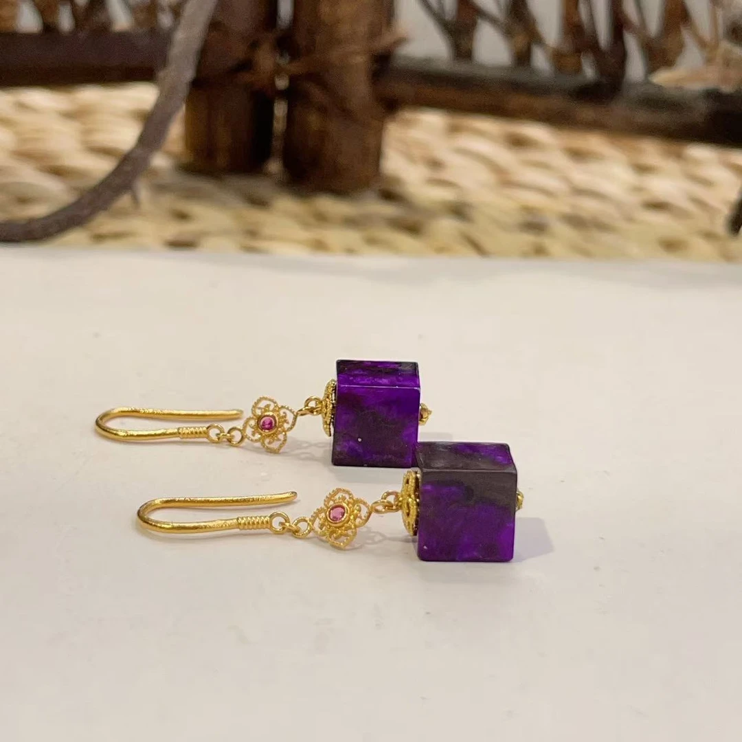 舒俱来红丝绒方珠耳钩/18k/AZB5750（玄同）