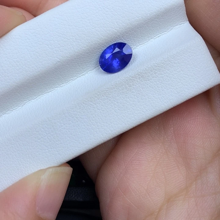 蓝宝石裸石1.5ct矢车菊蓝宝石