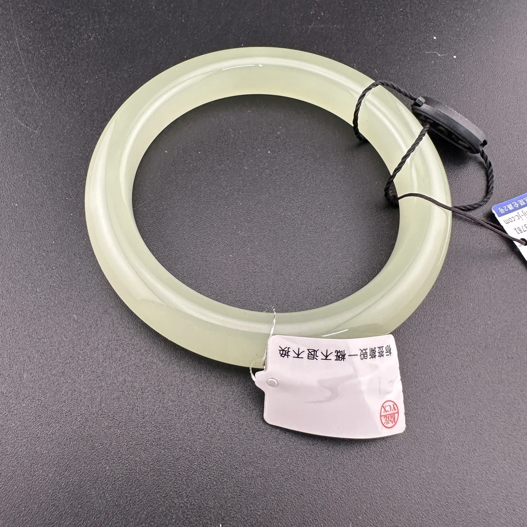 BYXJFZJT标374 北玉精选 和田玉手镯 多样性发货
