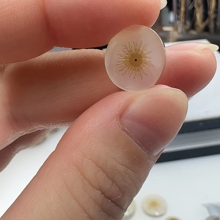 花***、玛瑙/玉髓未镶嵌珠宝半成品