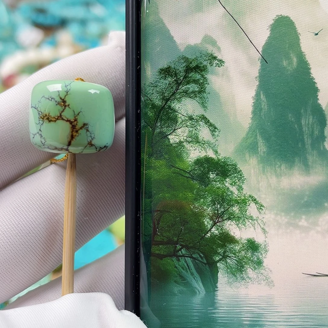 绿松石未镶嵌珠宝奇石