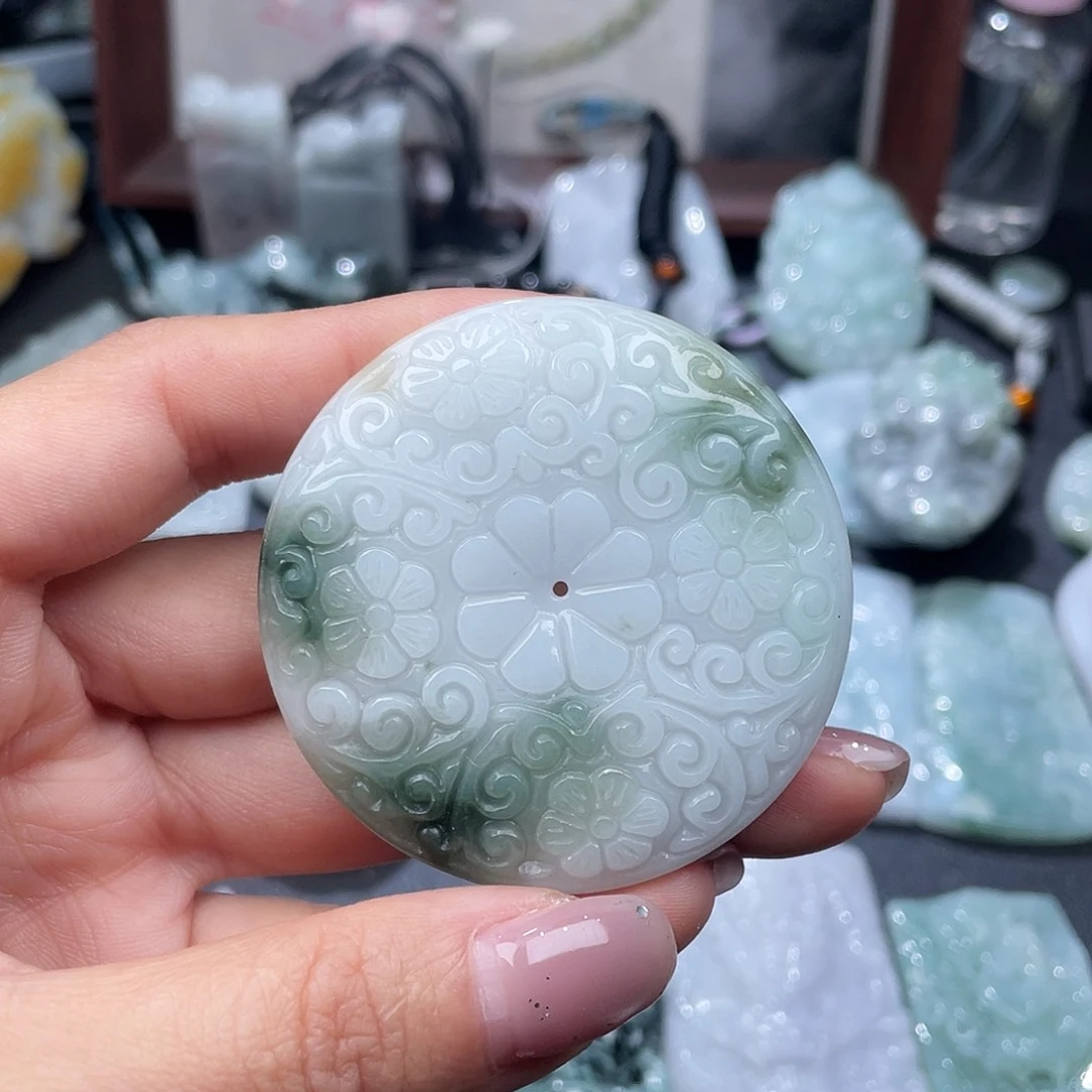 翡翠未镶嵌颈饰翡翠