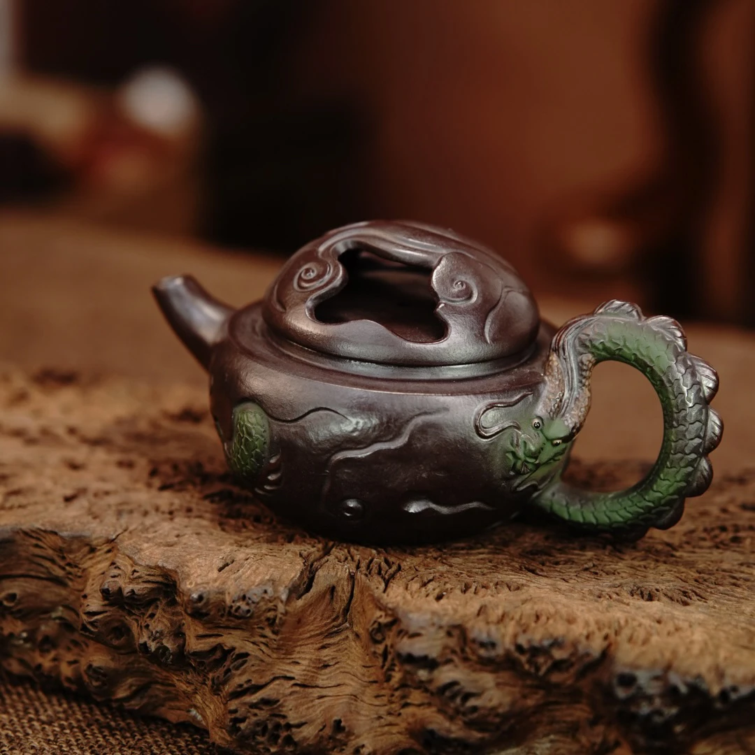 宜兴原矿紫砂茶具 全手工制作 游龙浮雕花器紫砂壶