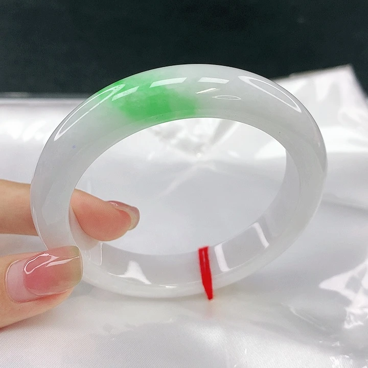 翡翠未镶嵌手镯圈57.6，64033