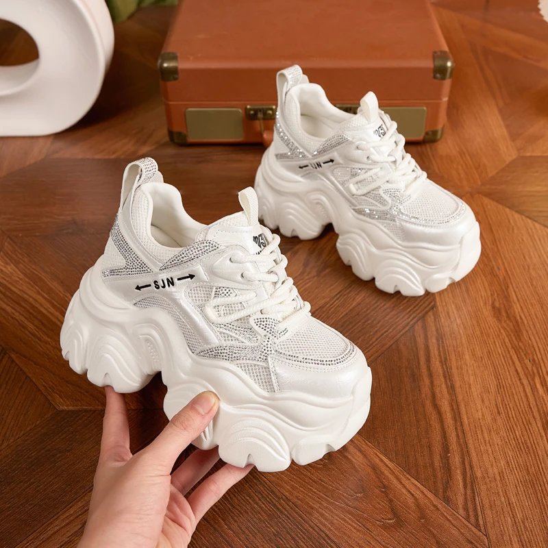 小个子10cm增高老爹鞋女2026春季新款水钻松糕厚底百搭休闲运动鞋