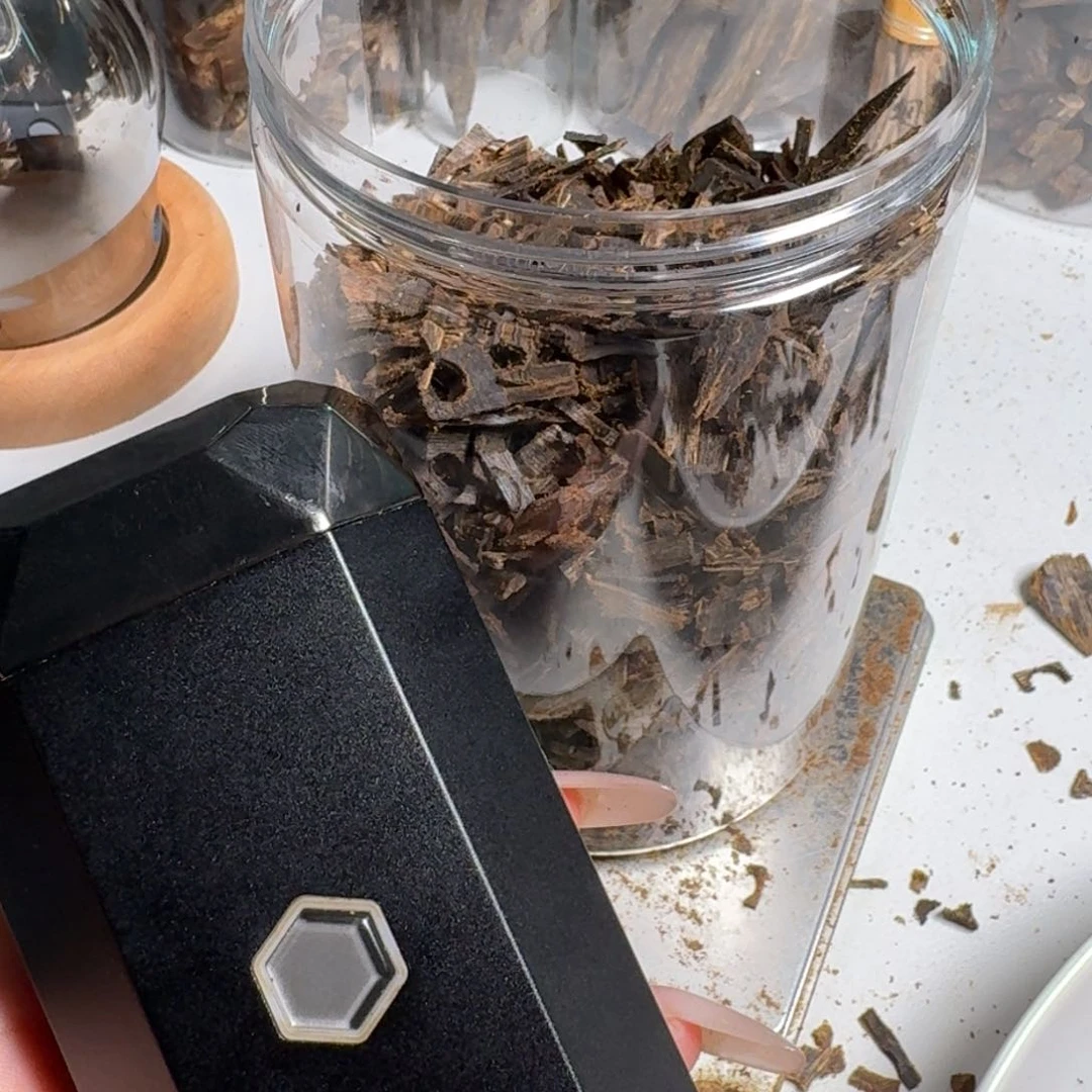 斑纹漆（虎斑木）天****强海南红骨沉水200克送高温炉一个