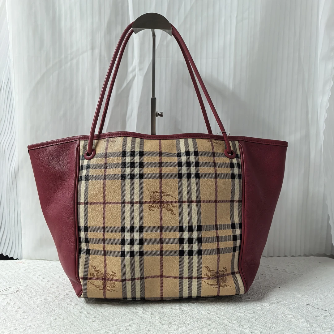 95新 BURBERRY/博柏利 博柏利黑色单肩包926 6915