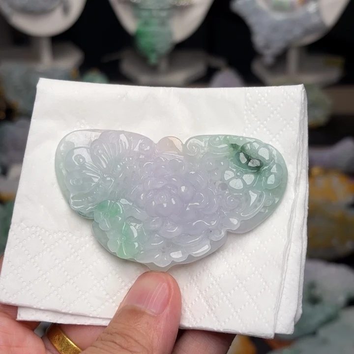 翡翠未镶嵌颈饰吊坠