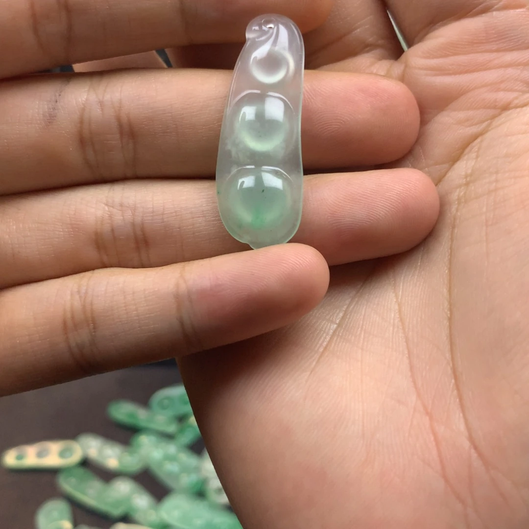 石英质玉合金福豆