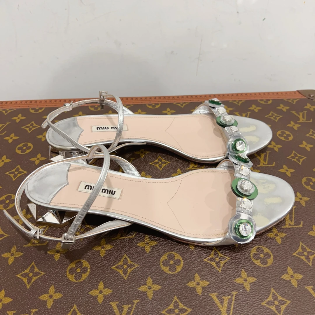 99新 MIU MIU/缪缪 安洁利严选凉鞋 尺码39.5成色看直播GSS23961