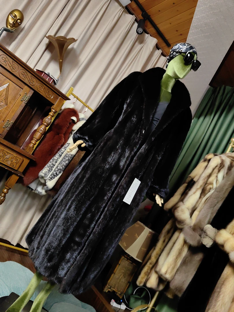 SY1146女青果领灯笼袖常规长袖胸围130/130长时尚黑色气质