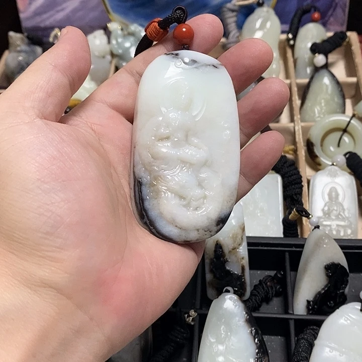 山***3和田玉未镶嵌颈饰