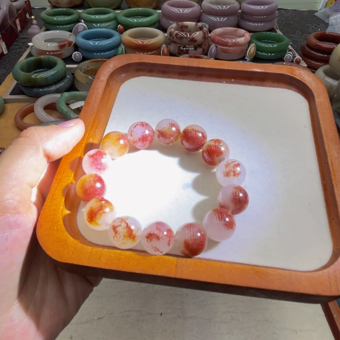 石英质玉未镶嵌圈口齐全